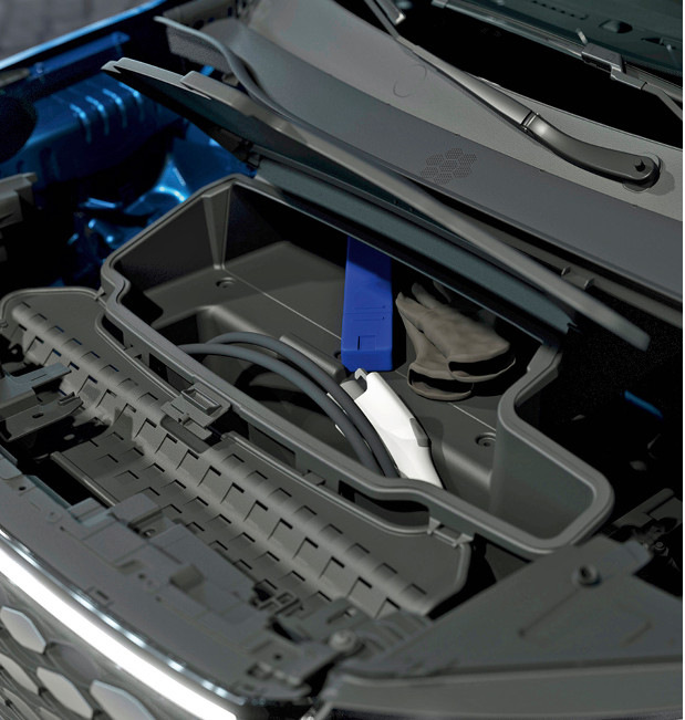 Der E-Antrieb bringt Raumgewinn unter der Motorhaube: Für den Ford Courier bietet sich dort ein Staufach als Stammplatz fürs Ladekabel.