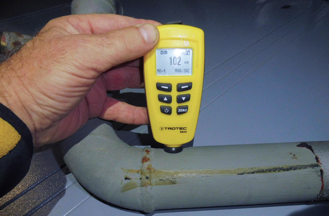 Leichte Rostspuren im Bereich der Schweißnaht erkennbar, jedoch ist dieses Rohrsystem mehr als 40 Jahre in Betrieb gewesen.