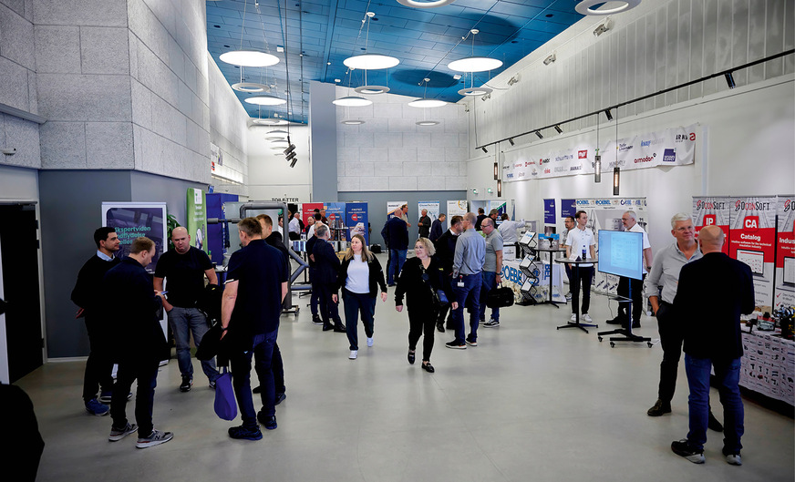 Expo als Branchentreff: Im&nbsp;Foyer des Roskilde&nbsp;Kongrescenters präsentieren Hersteller, Softwarehäuser und Dienstleister ihre Lösungen.
