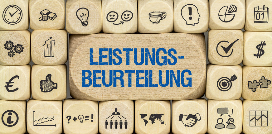 Leistung bewerten – aber richtig: Mit Kriterien, Gesprächsstruktur und sauberer Dokumentation.