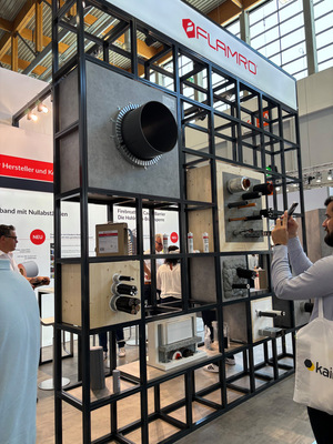 Brandschutzmanschetten in den verschiedensten Ausführungen zeigte Flamro.