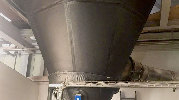 Mit Kaifflex KKplus s1 gedämmter Behälter