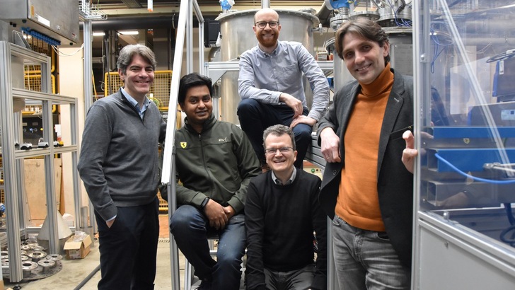 Das Entwickler-Team der aerogel-it GmbH: Weinrich, Subrahmanyam, Bueno, Fricke, Gurikov  TU Hamburg, Lena Bender)