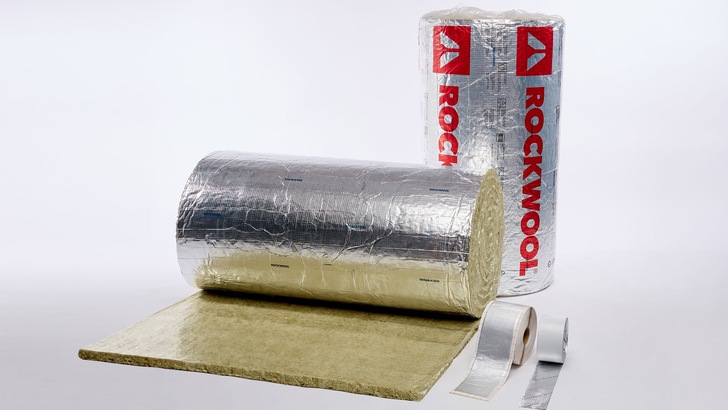 Die Lamellenmatte „Teclit LM Cold EF“ ergänzt ein Produktprogramm für die diffusionsdichte Dämmung kaltgehender Leitungen. Als selbstklebende und flexible Steinwolle-Matte soll sie die Isolierung von Stahlblechlüftungsleitungen erleichtern.