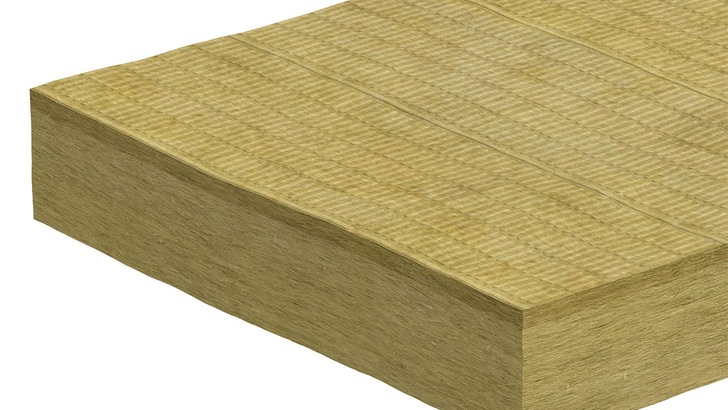 Die robusten Eigenschaften der K-Roc Flachdachplatte 70/039 machen sie zu einer idealen Wahl für alle, die zuverlässige und effiziente Materialien für ihre Flachdachprojekte suchen. - © Kingspan Insulation