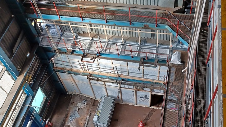 Asbestsanierung: Der abgeschottete Schwarzbereich.