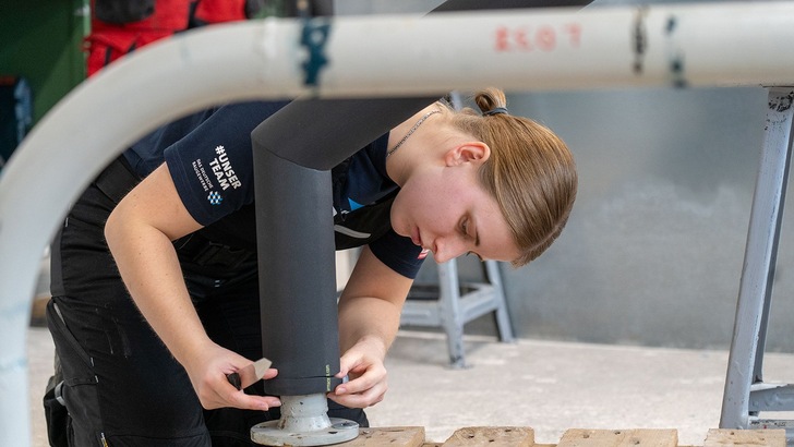 Jacqueline Baden ist Deutsche Meisterin der Wärme-, Kälte-, Schallschutzisolierer 2023. - © ZDB / (c) Petra Reidel