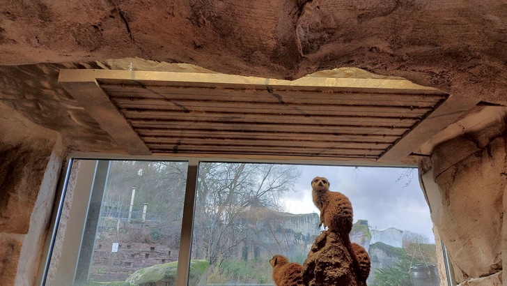 Die Deckenstrahlplatte stellt die angenehme Strahlungswärme sicher