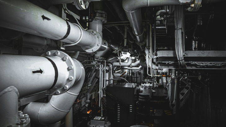 Betriebstechnische Anlage unter Deck