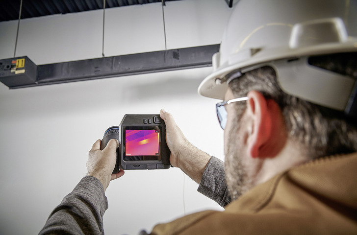 Bild 1  Mit einer hoch auflösenden Thermografie-Kamera lassen sich Probleme schneller und zuverlässiger erkennen.