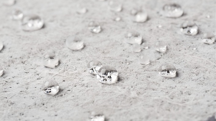 Die nicht brennbare, A1-klassifizierte Aerogel-Matte sei wasserabweisend und biete einen höheren Schutz vor Tauwasser und dem Korrosionsrisiko unter der Dämmung (CUI) (©Armacell)